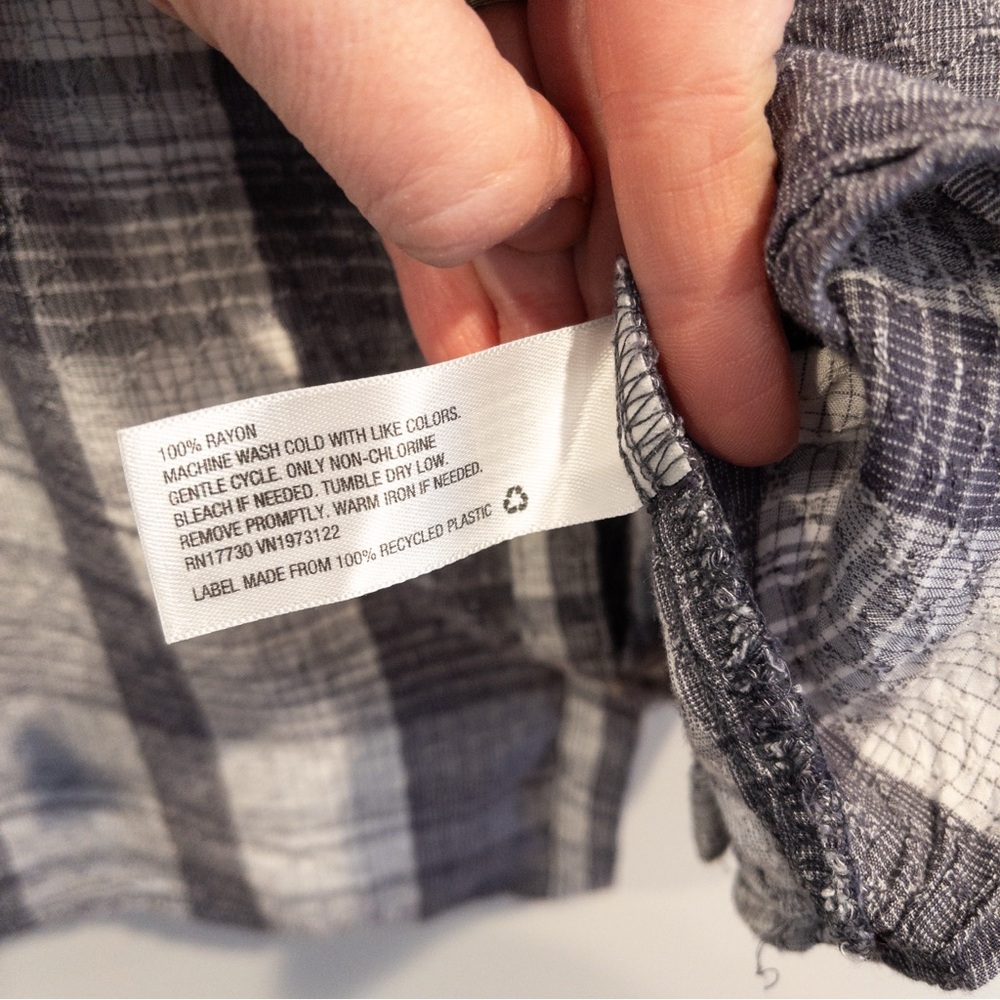 Universal Thread Textured Plaid Blue Gray Short Sleeved Button Up Shirt Large - Picture 6 of 8